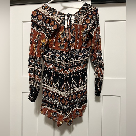 Francesca’s Romper - Picture 3 of 3